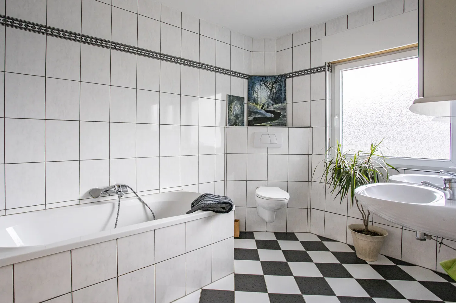 Badezimmer EG