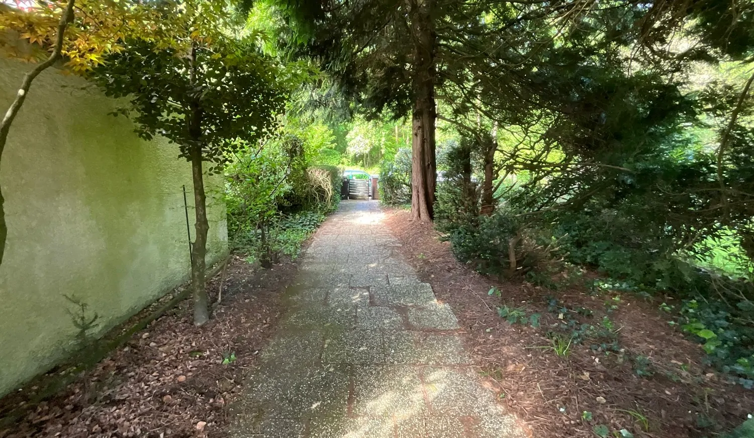 Zuwegung zur Strasse