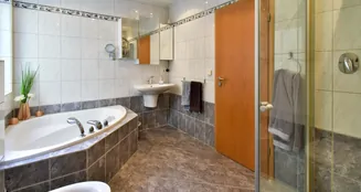 von_poll_real_estate_property_25174020_image_27