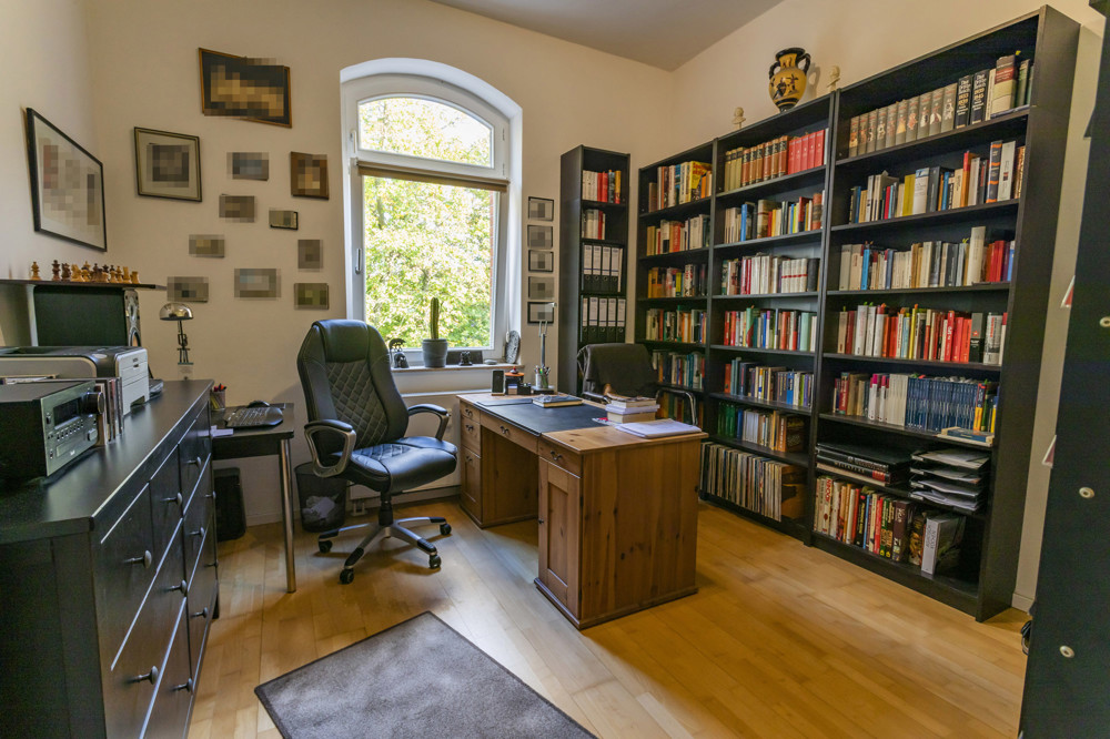 Schlafzimmer III möbliert