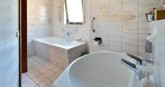 von_poll_real_estate_property_25174011_image_12