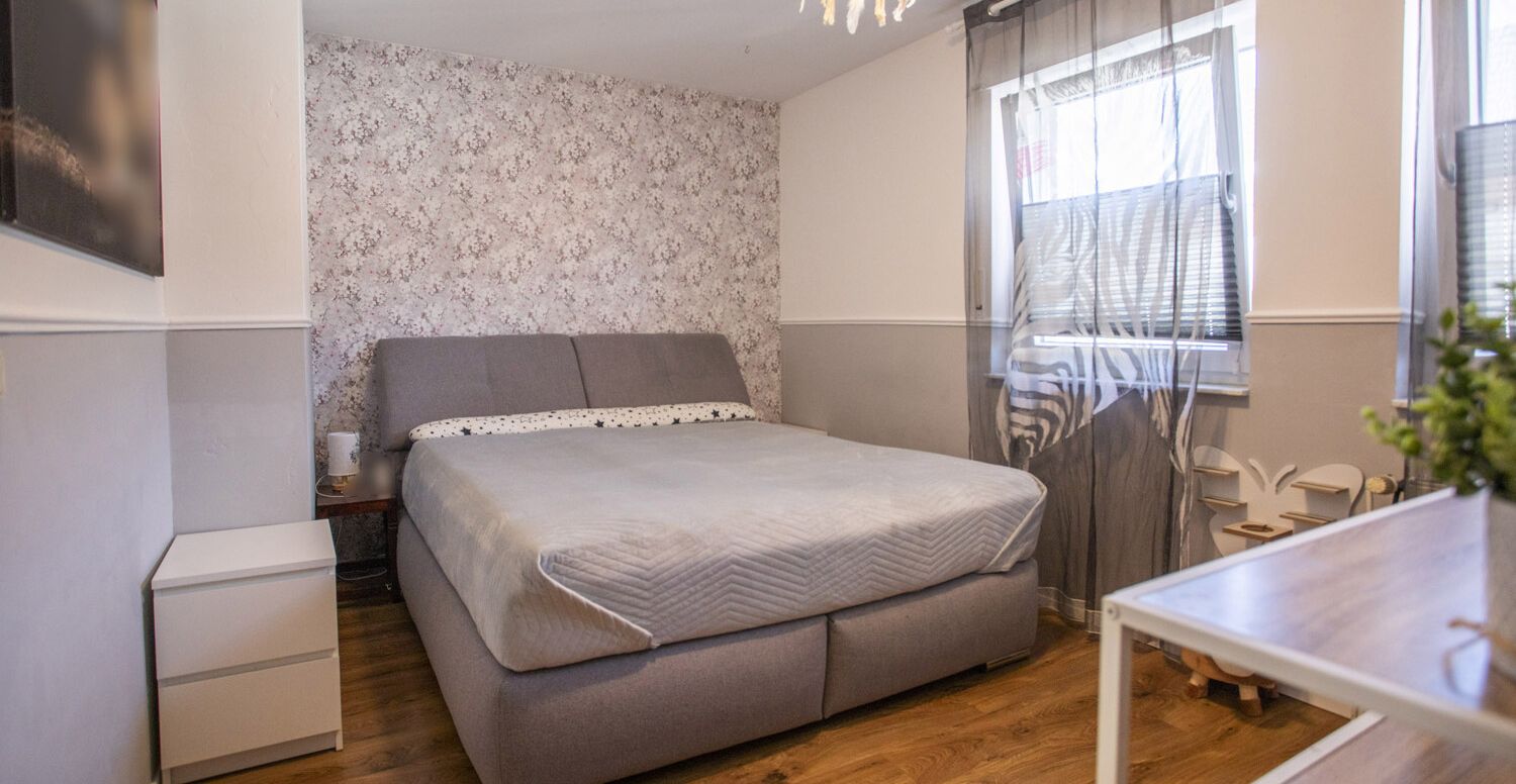 Schlafzimmer III