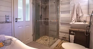 von_poll_real_estate_property_25174017_image_21