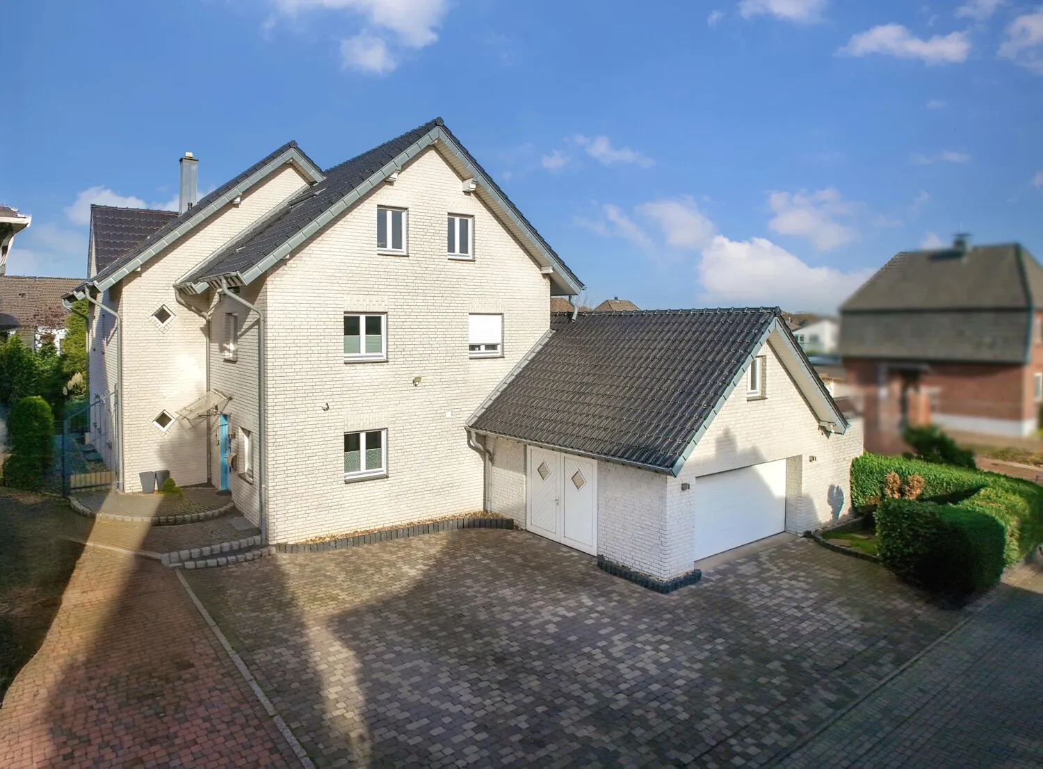 Stylish living in a prime residential location!