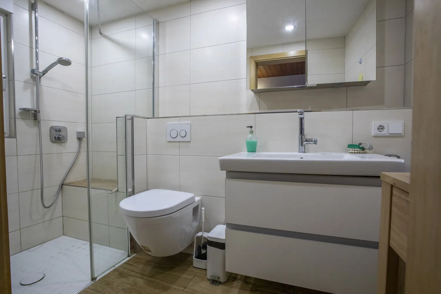 Duschbad im ehemaligen Stalltrakt