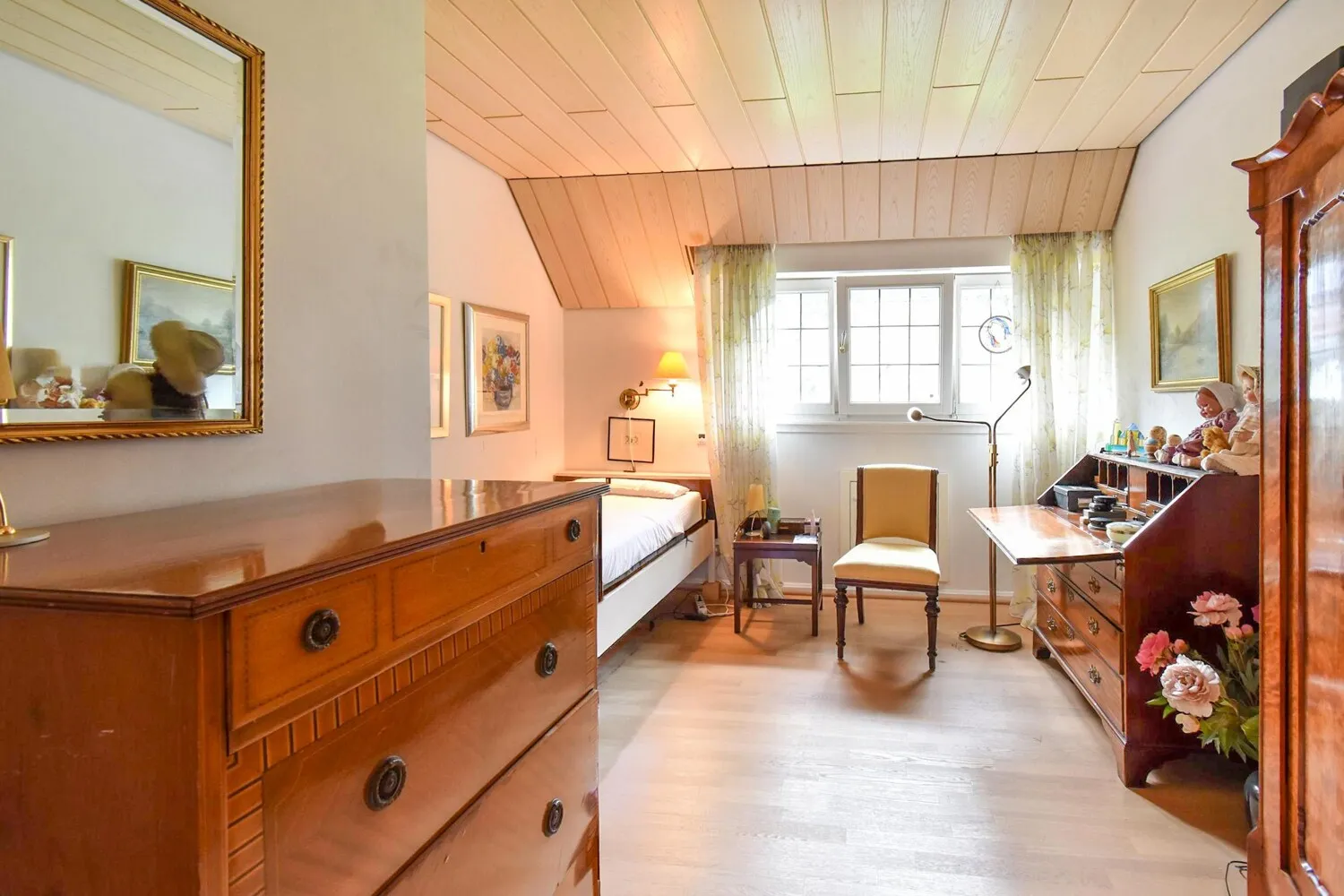 Gäste-Zimmer im Dachgeschoss