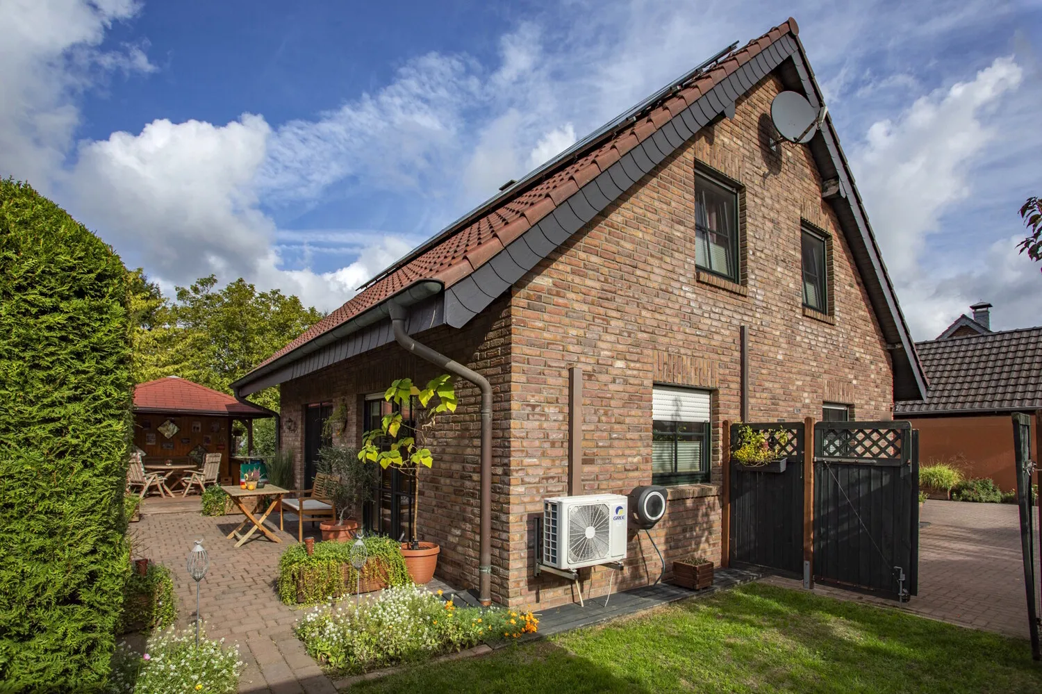 Terrasse und Garten