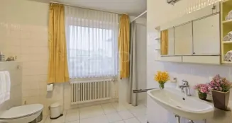 von_poll_real_estate_property_26005005_image_23