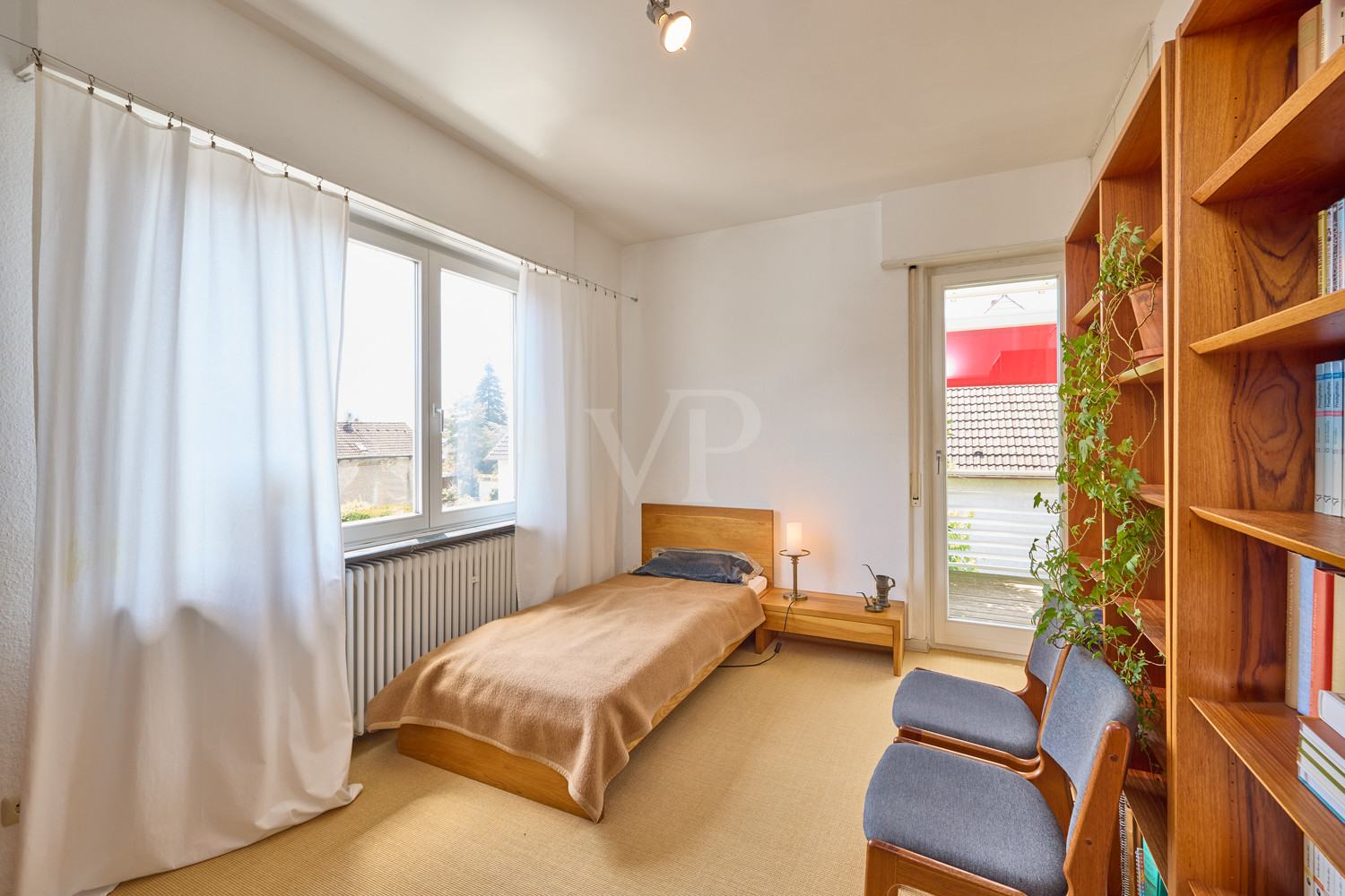 Zimmer 1 mit Zugang zum Westbalkon OG