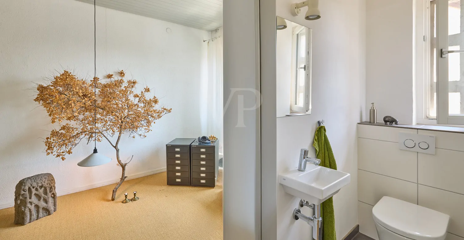 Wohn-Treppenhaus/Gäste-WC OG