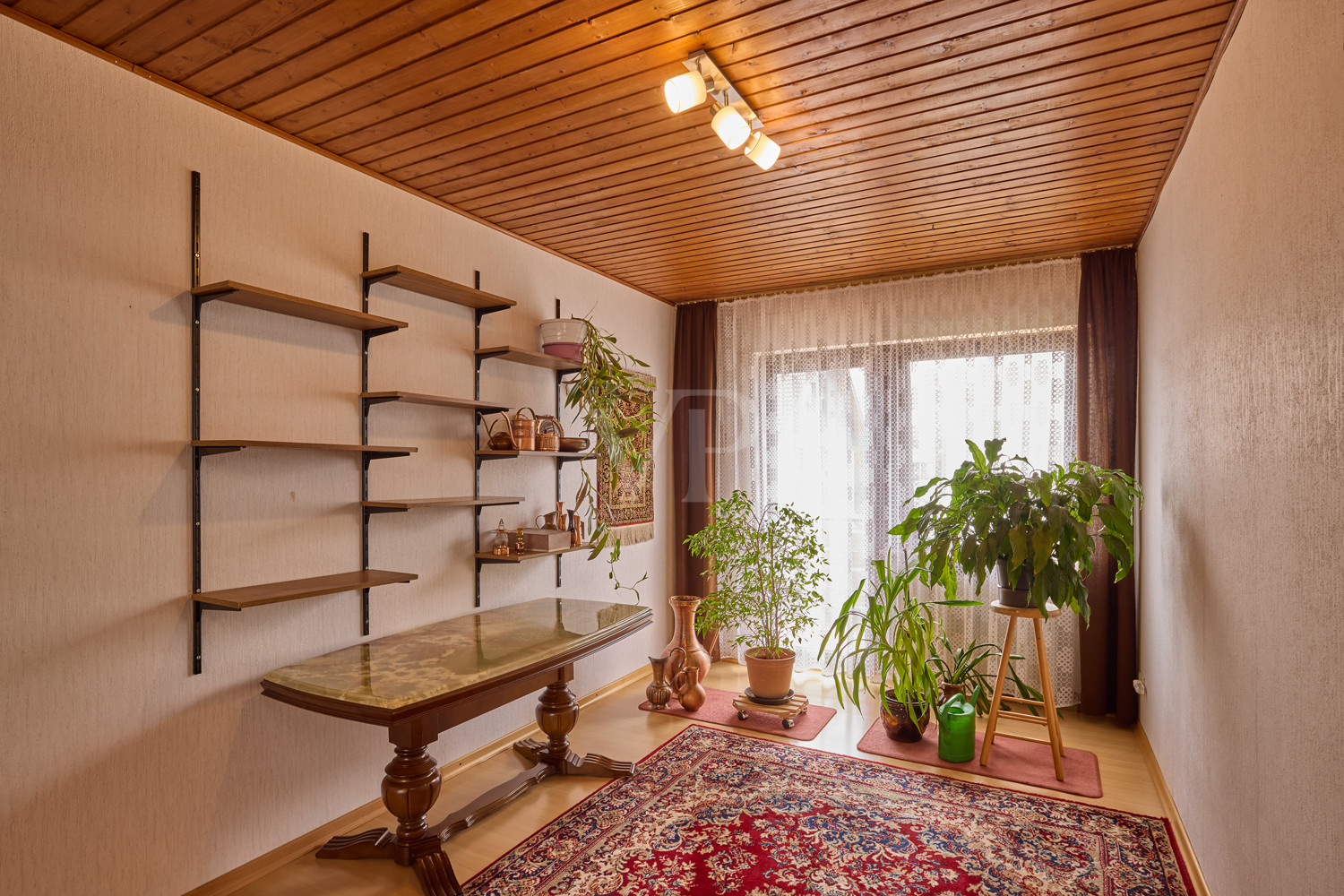 Zimmer 3 mit Zugang zum Balkon im OG