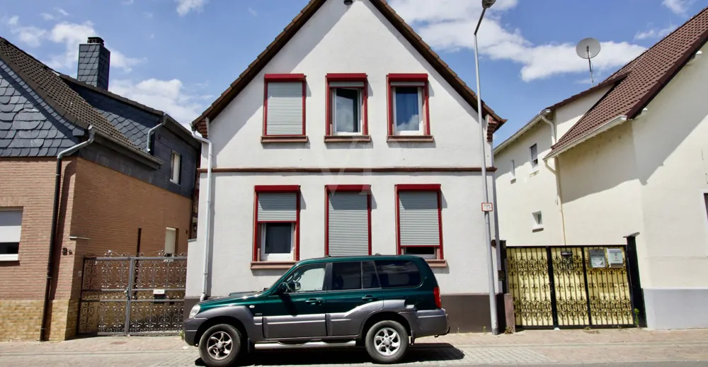 Straßenansicht Vorderhaus