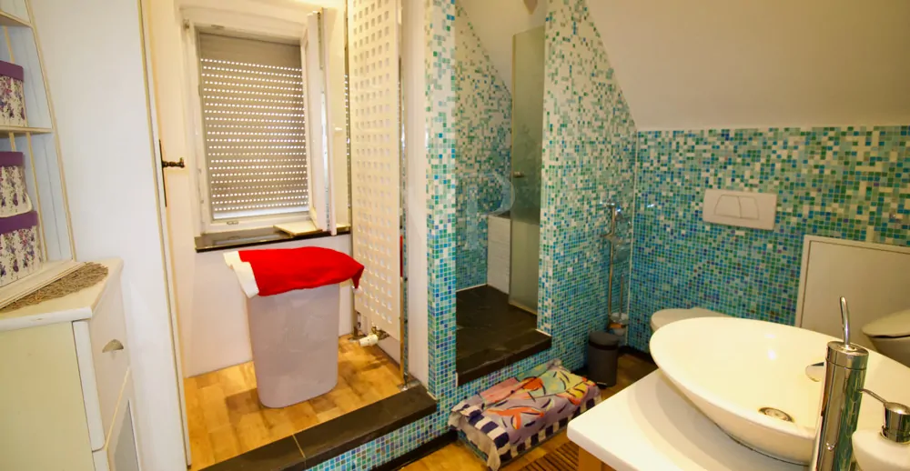 Bad im OG Vorderhaus