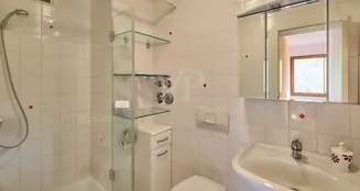 von_poll_real_estate_property_25005052_image_12