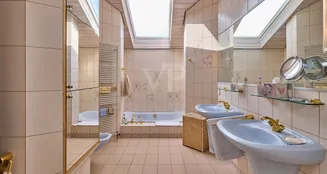 von_poll_real_estate_property_25005052_image_18