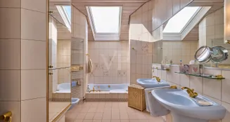 von_poll_real_estate_property_25005052_image_17