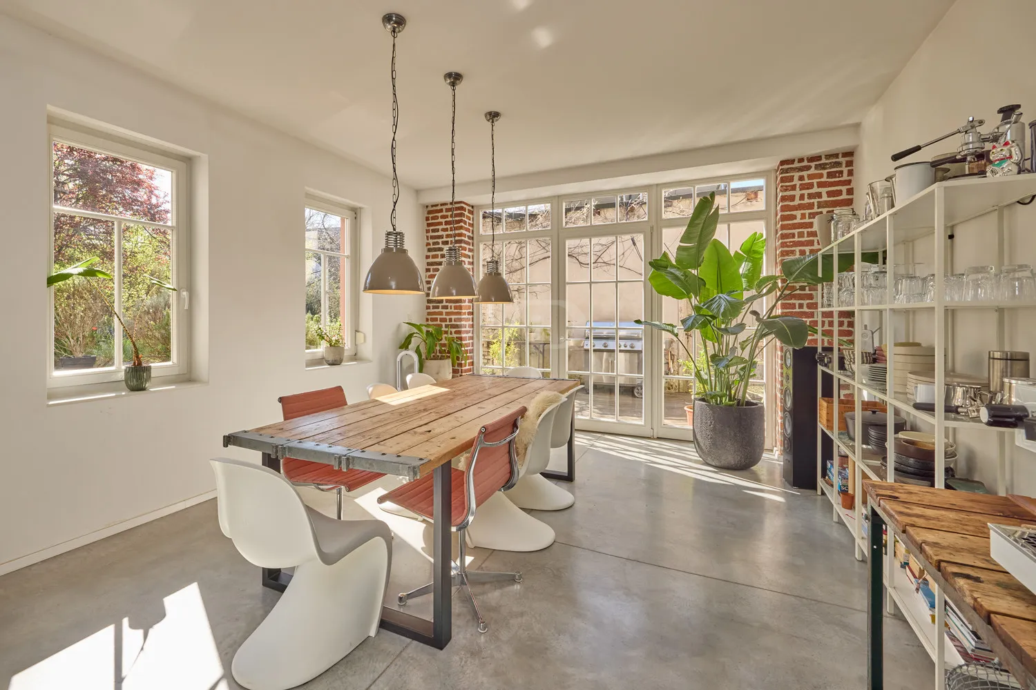 Essbereich mit Zugang zur Terrasse 1