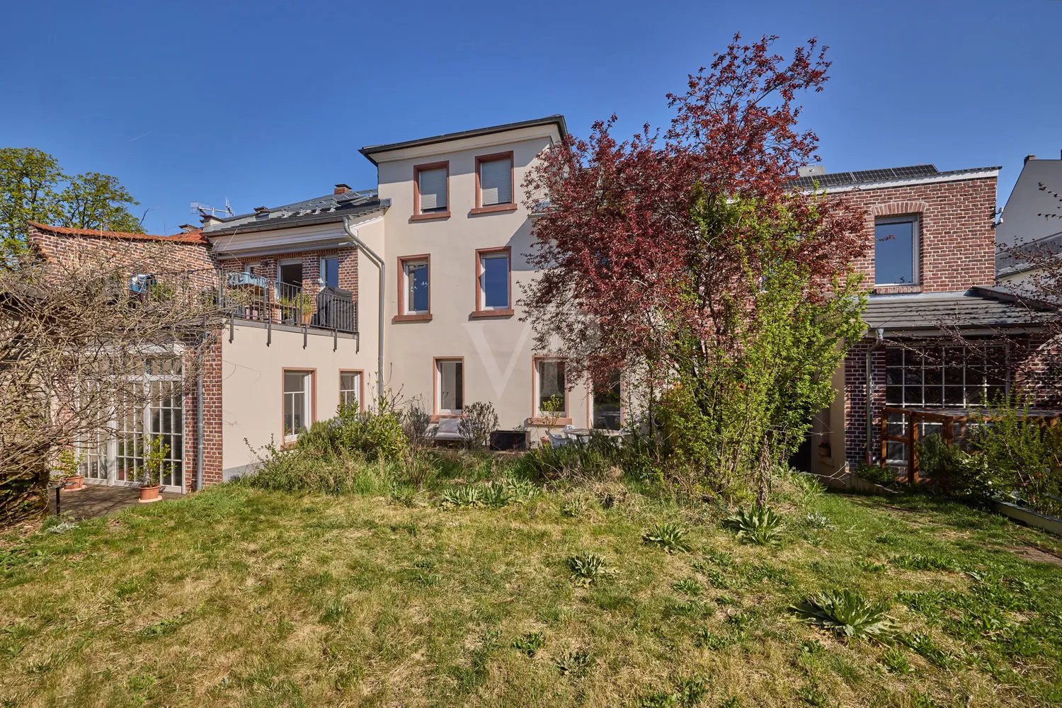 Garten und zus. Gartengrundstück