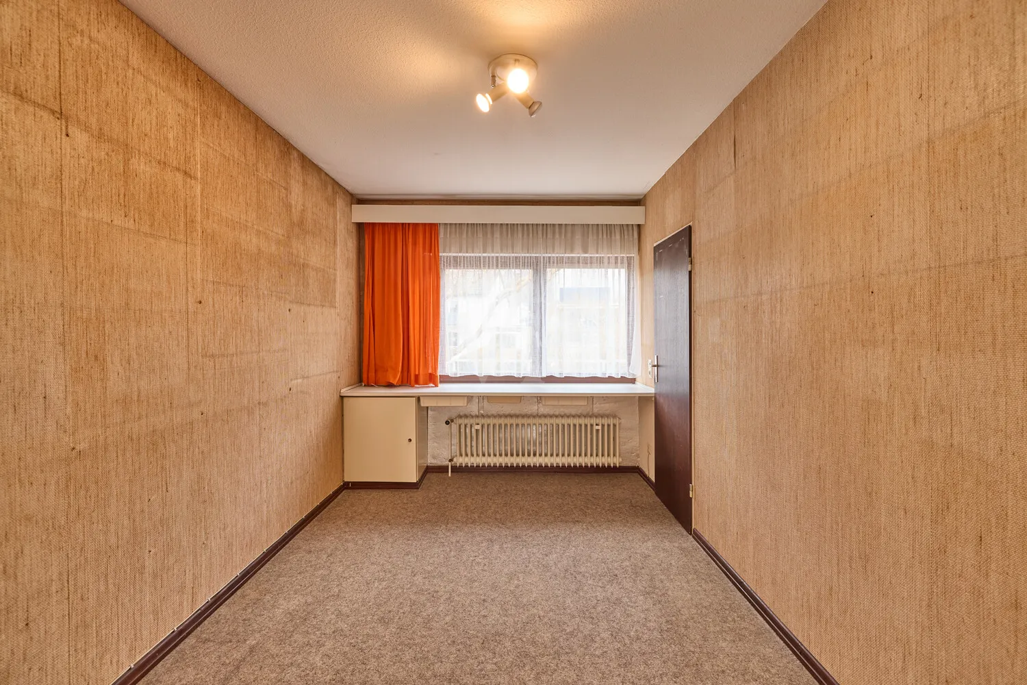 Ankleidezimmer im OG