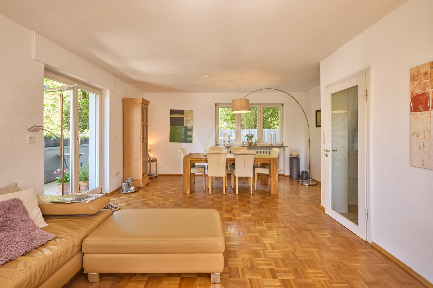 Wohn-/Esszimmer EG Mietwohnung