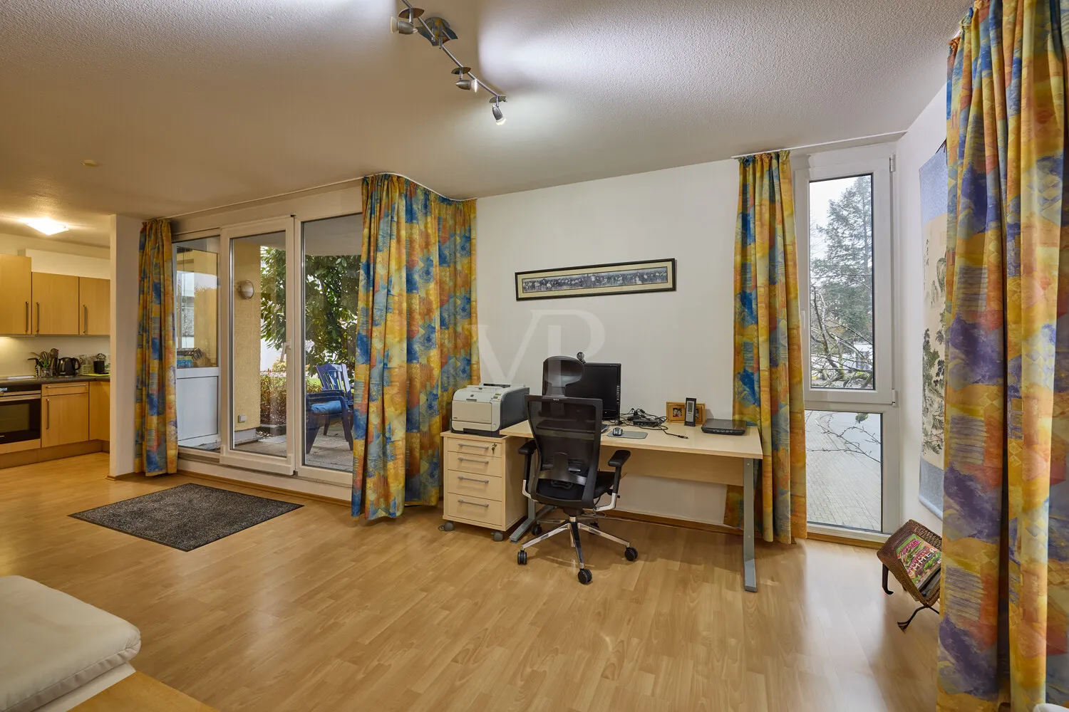 Wohnbereich mit Arbeitsecke