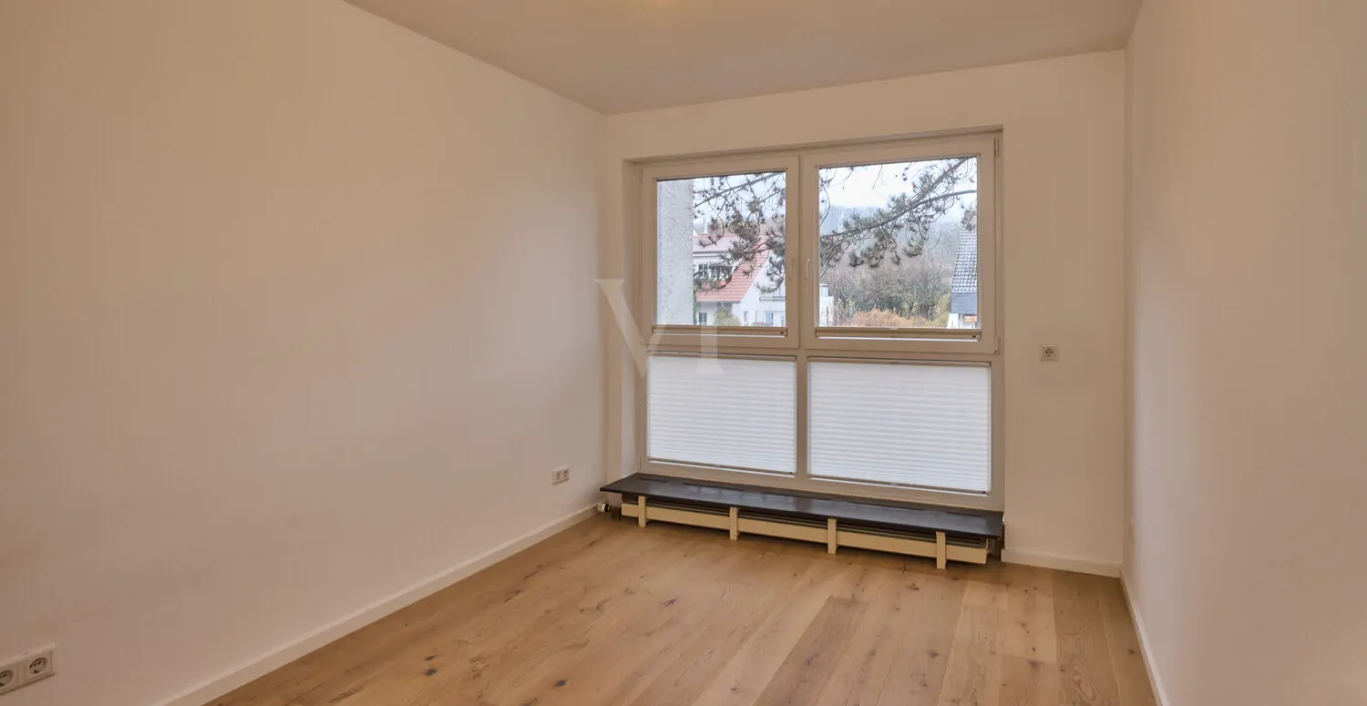 Zimmer 1 mit Blick in die Streuobstwiesen