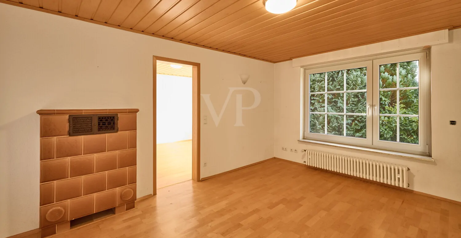 Zimmer 2 mit Kachelofen EG