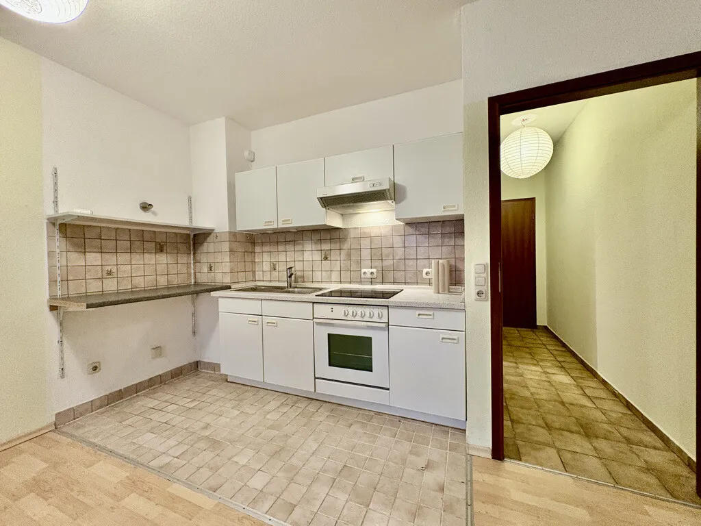 Wohn-/Ess-/Schlafbereich