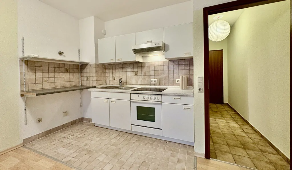 Wohn-/Ess-/Schlafbereich