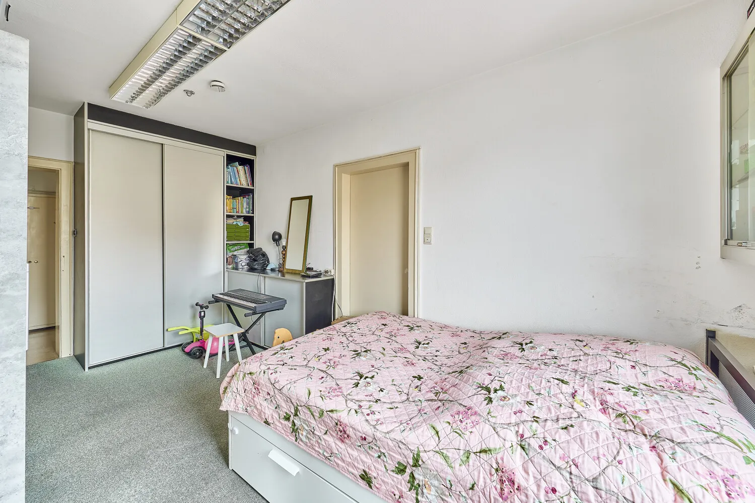 Zentrales Wohnen: 3 Zimmer mit eigenem Stellplatz