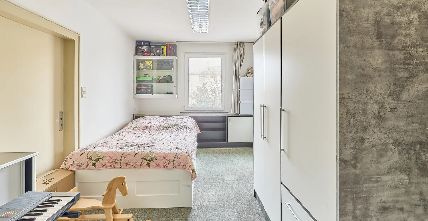 Zentrales Wohnen: 3 Zimmer mit eigenem Stellplatz