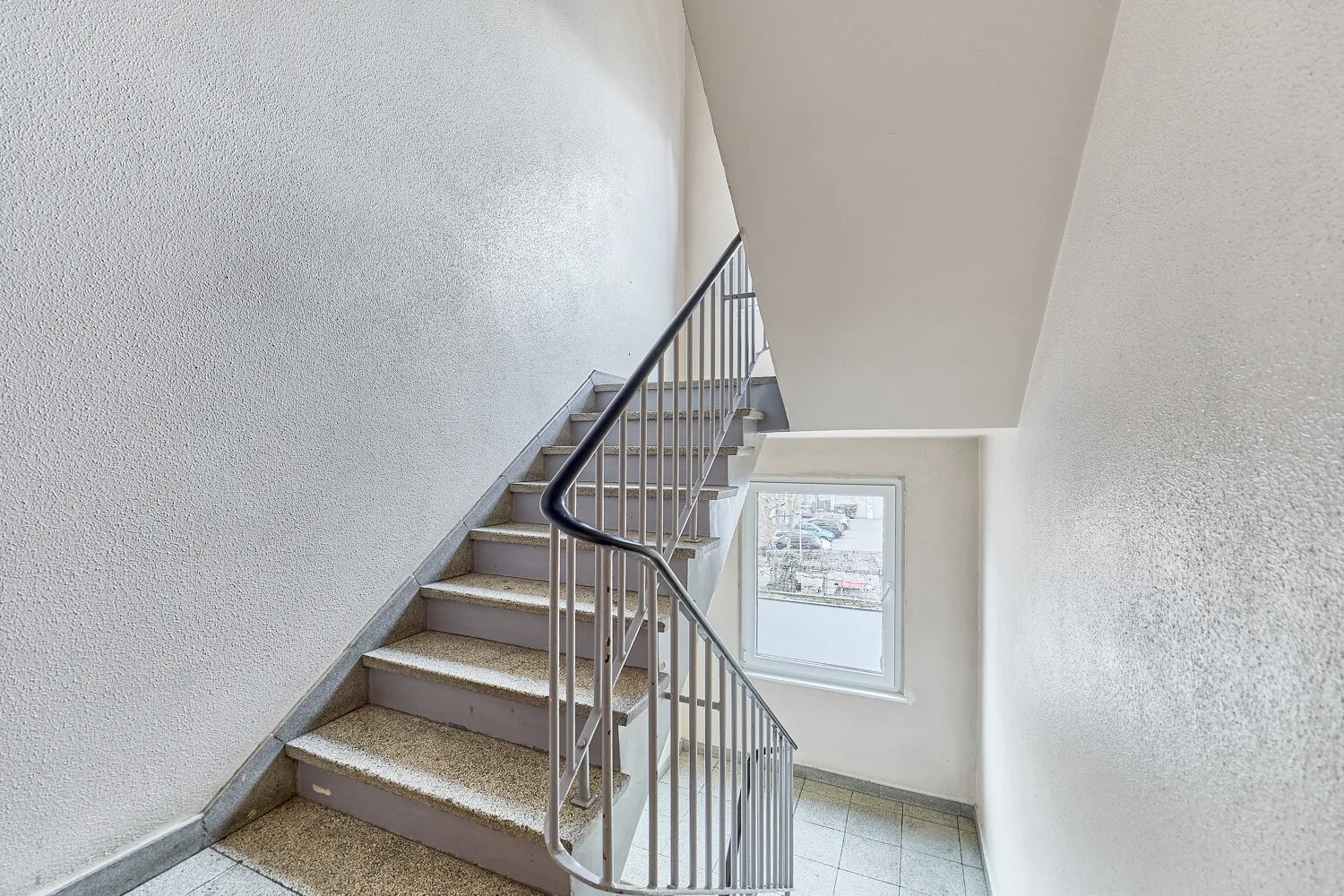 Zentrales Wohnen: 3 Zimmer mit eigenem Stellplatz