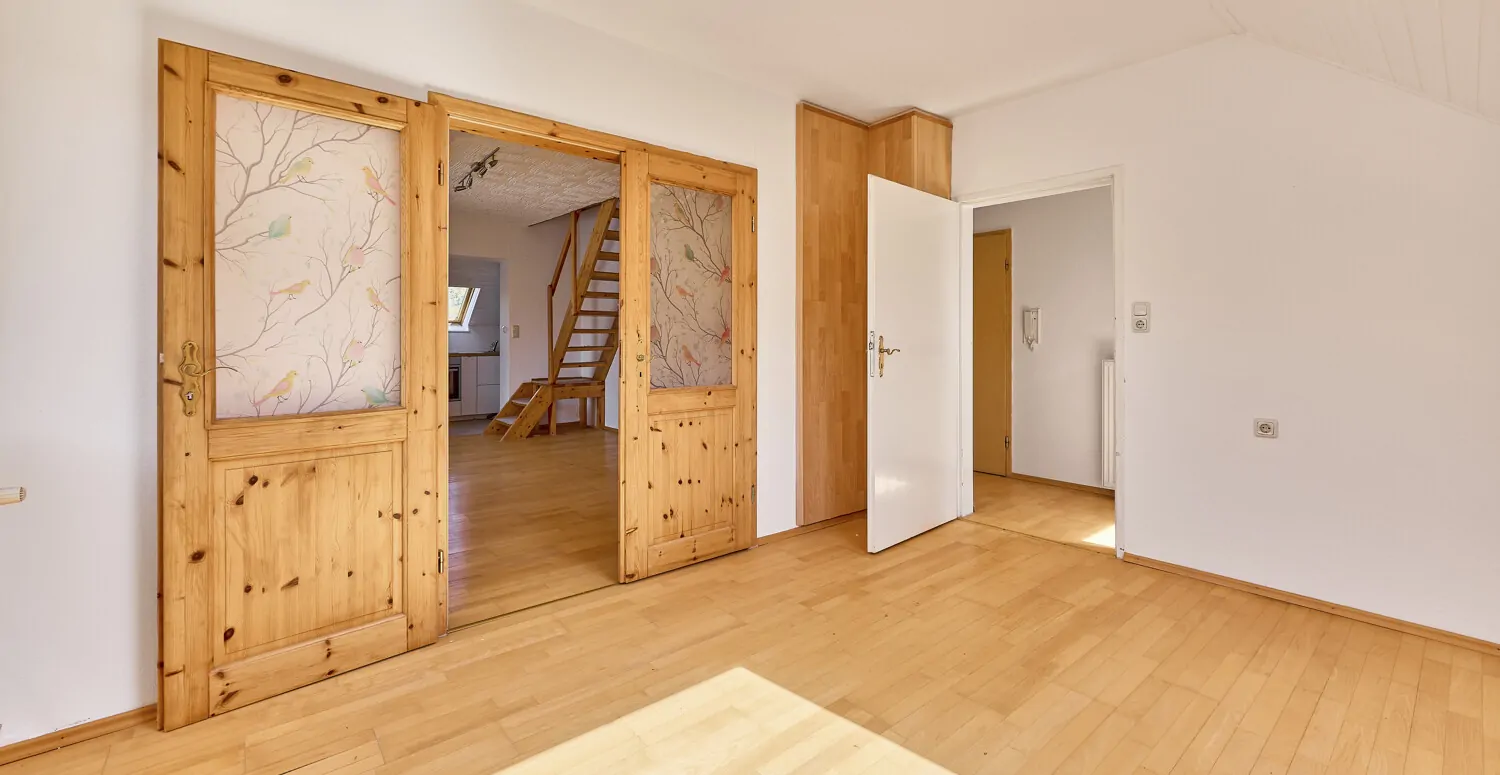 Dreifamilienhaus mit Potenzial in idyllischer Lage von Mühltal – Wohnen, Gestalten, Verwirklichen