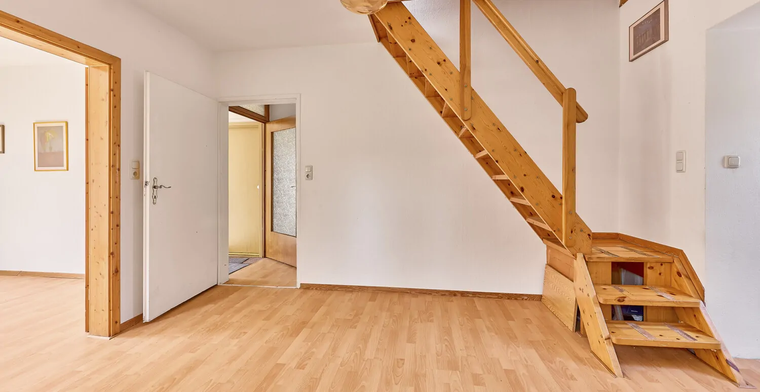 Dreifamilienhaus mit Potenzial in idyllischer Lage von Mühltal – Wohnen, Gestalten, Verwirklichen