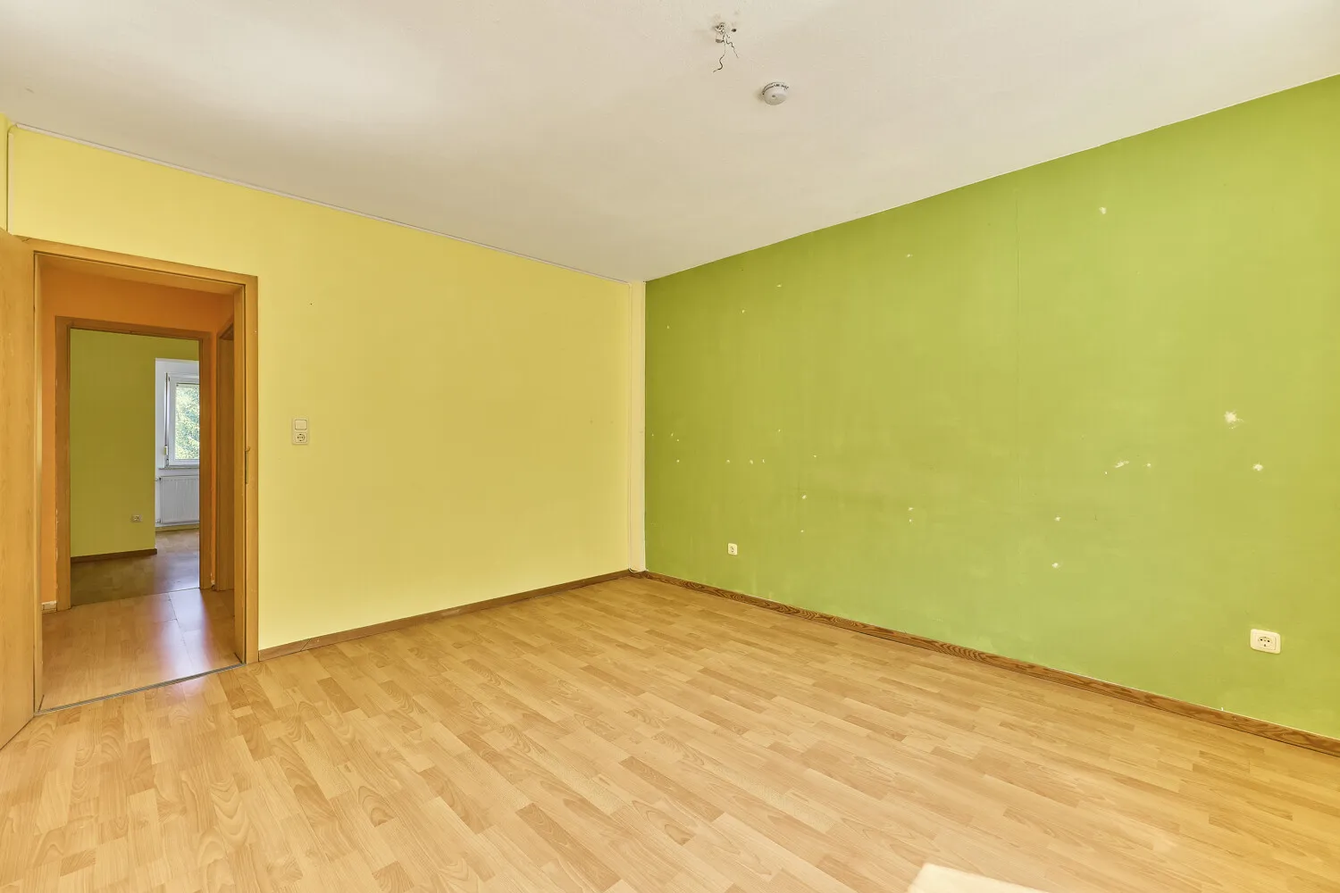 Dreifamilienhaus mit Potenzial in idyllischer Lage von Mühltal – Wohnen, Gestalten, Verwirklichen