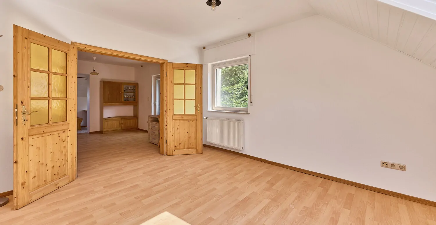 Dreifamilienhaus mit Potenzial in idyllischer Lage von Mühltal – Wohnen, Gestalten, Verwirklichen