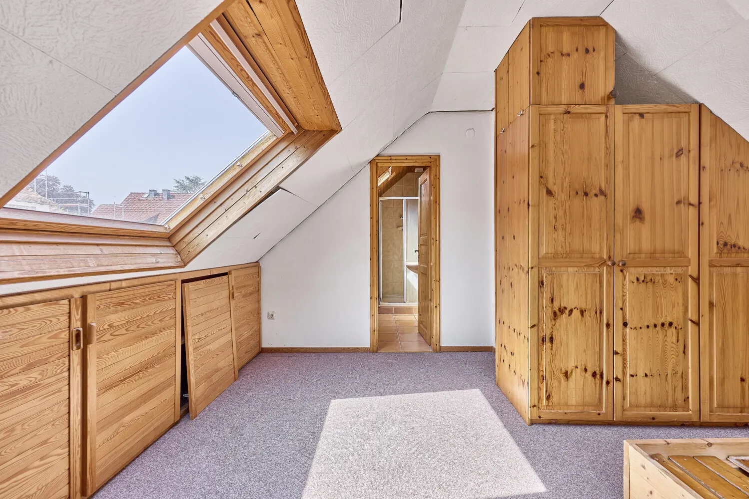 Dreifamilienhaus mit Potenzial in idyllischer Lage von Mühltal – Wohnen, Gestalten, Verwirklichen