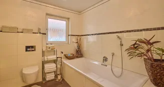 von_poll_real_estate_property_26005006_image_7