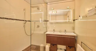 von_poll_real_estate_property_26005006_image_8