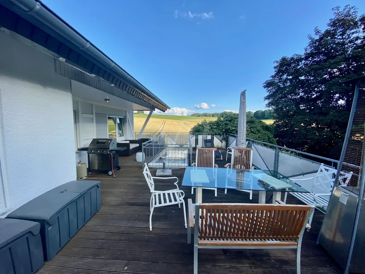 60qm Bankirai-Terrasse
