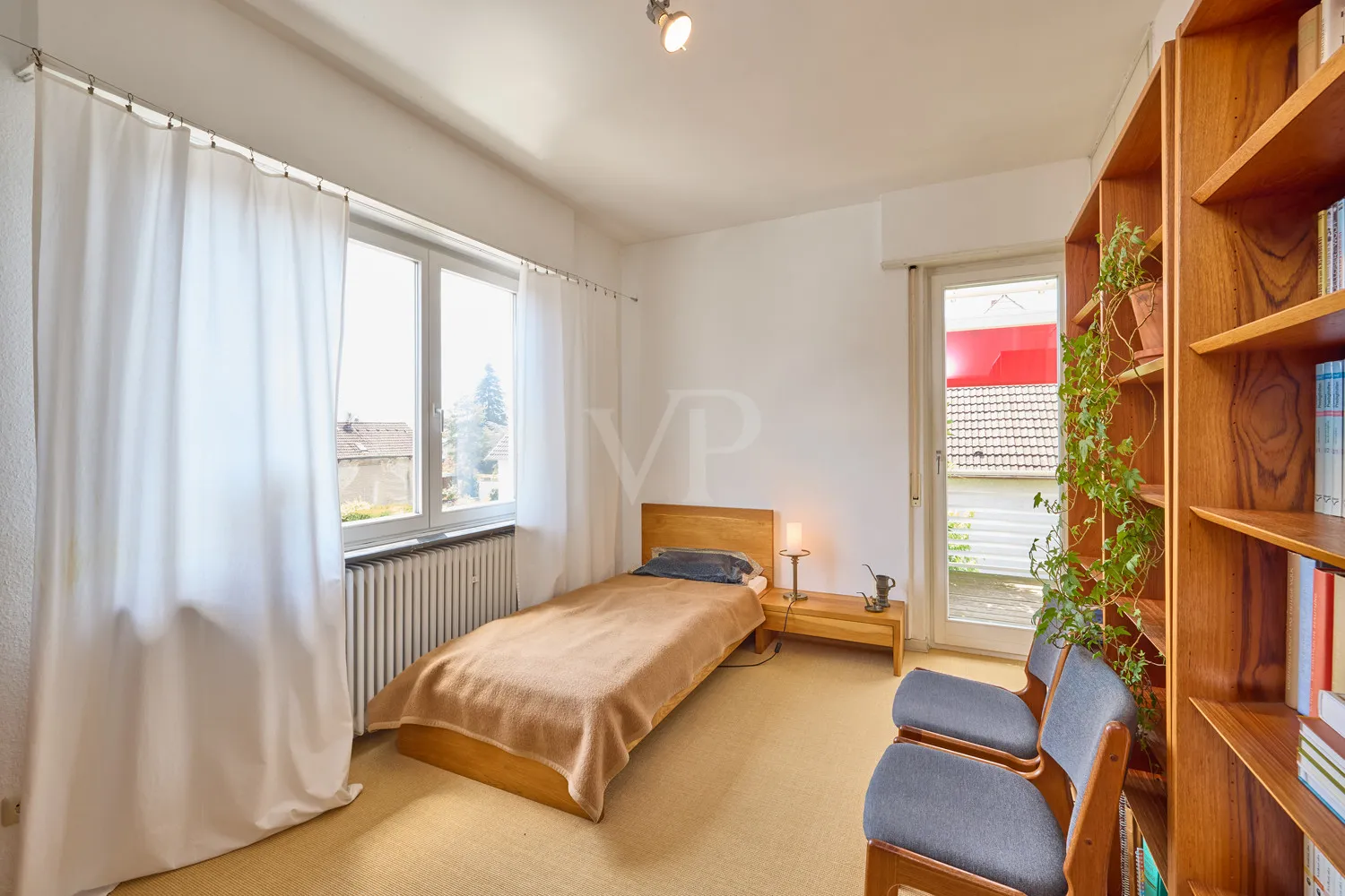 Zimmer 1 mit Zugang zum Westbalkon OG