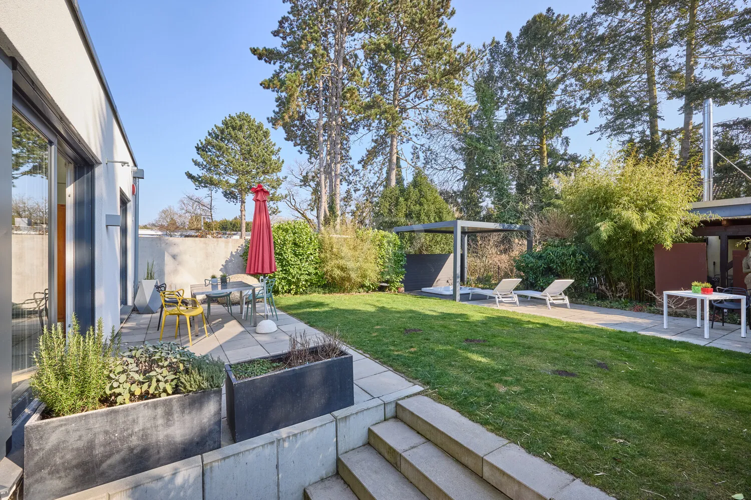 Garten mit Whirlpool