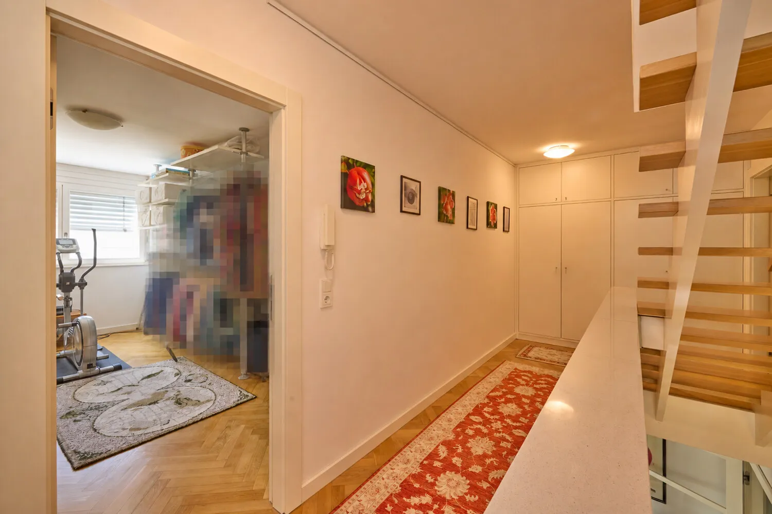 Diele OG, mit Blick in das Ankleidezimmer