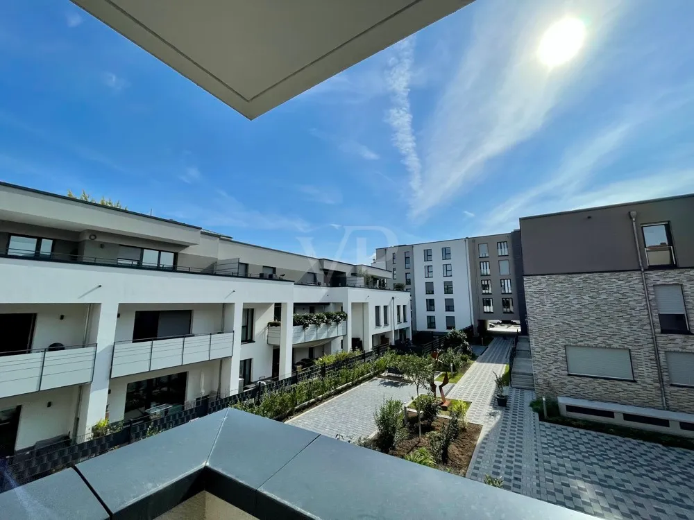 Blick vom Balkon in den Hof