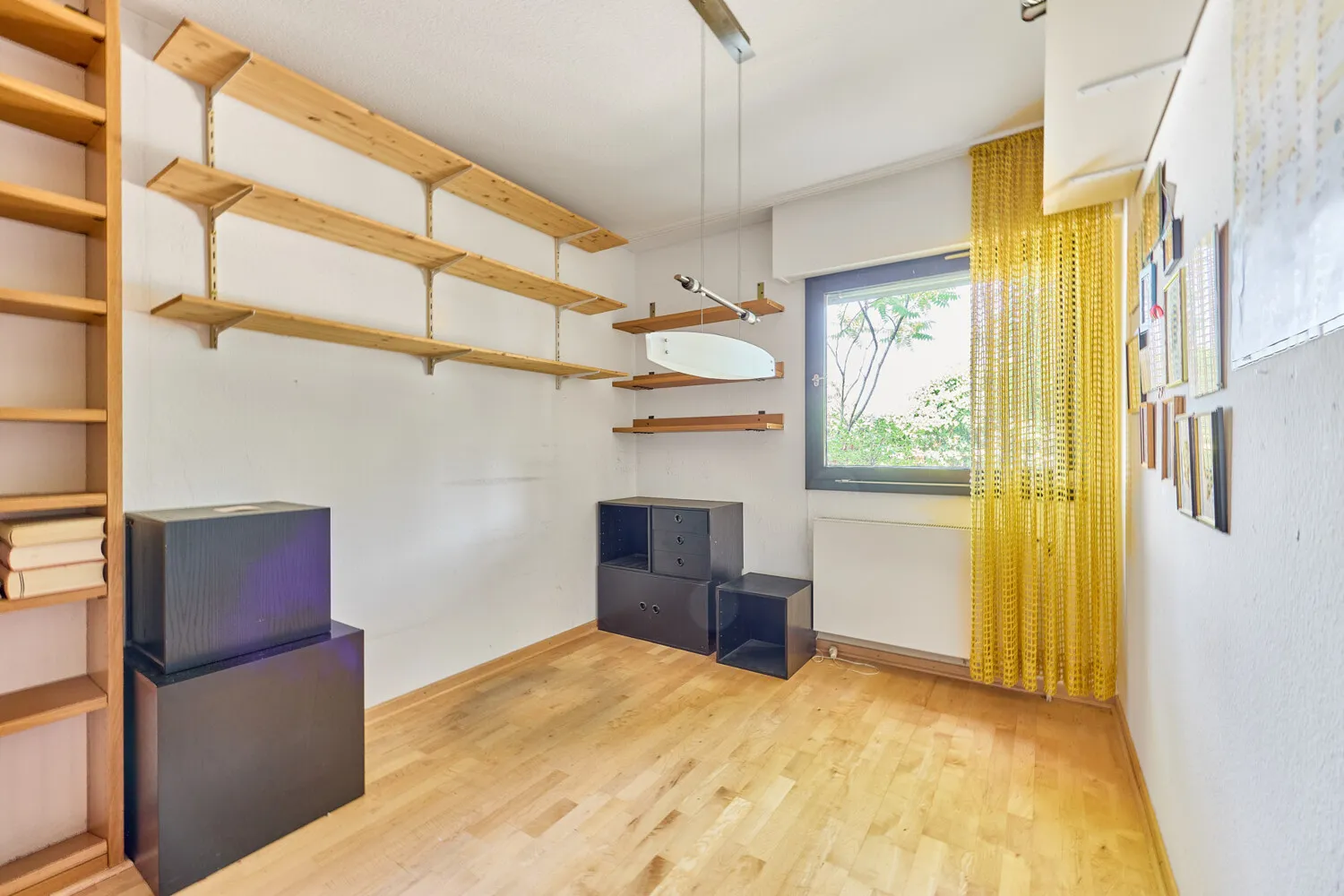 Büro EG