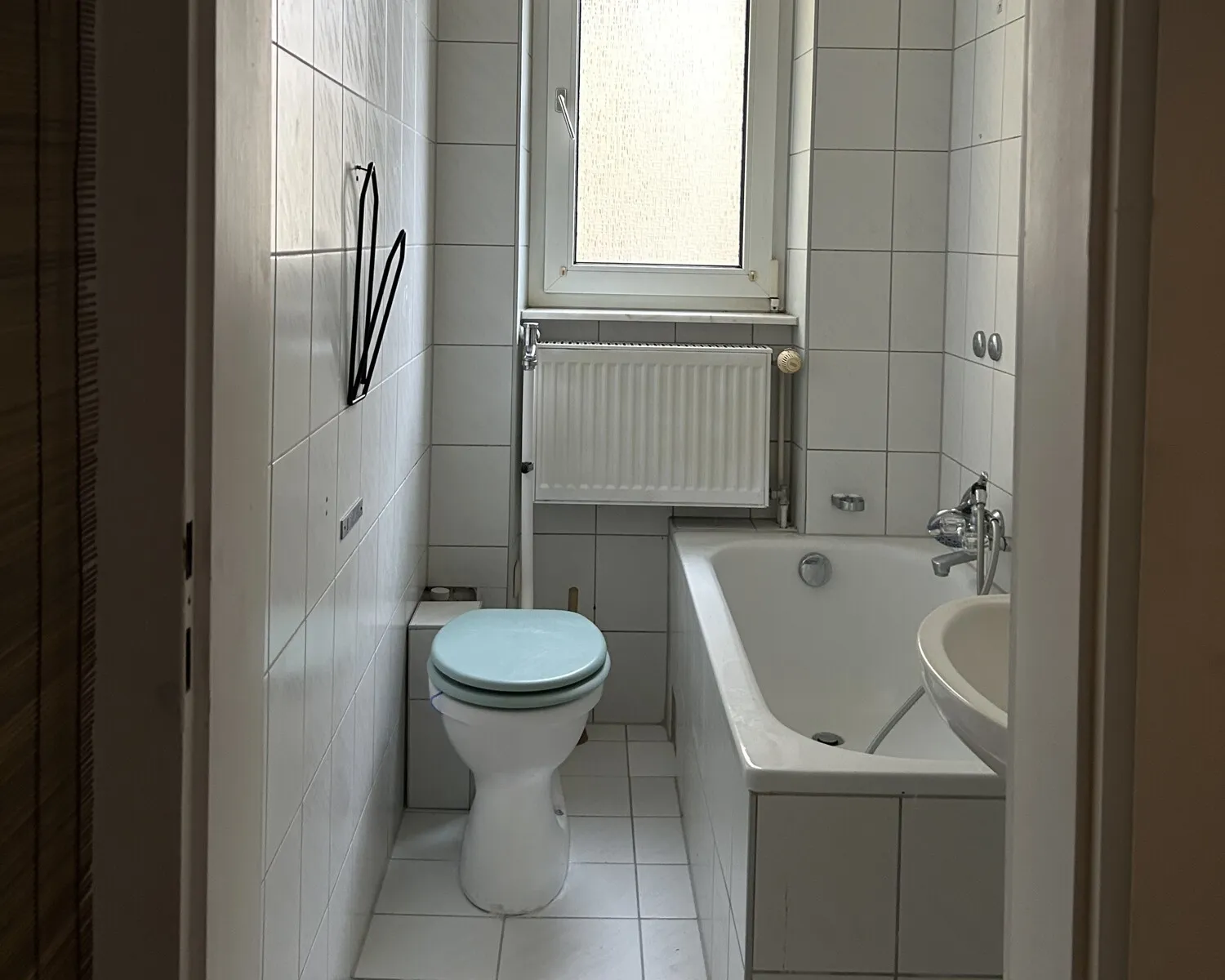 Tageslichtbad mit Badewanne