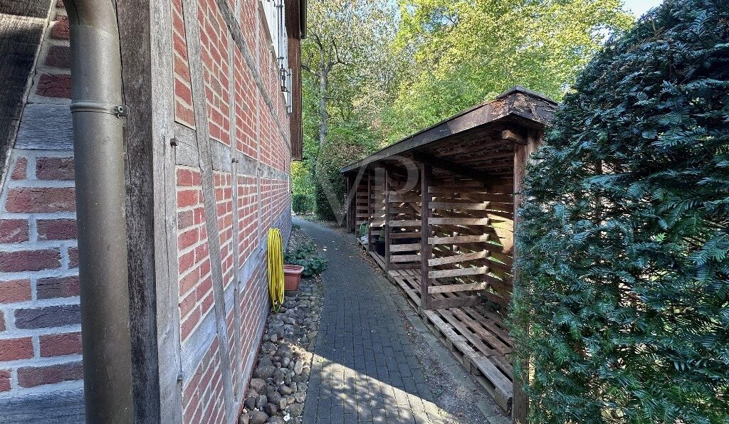 Seitenweg zum Garten