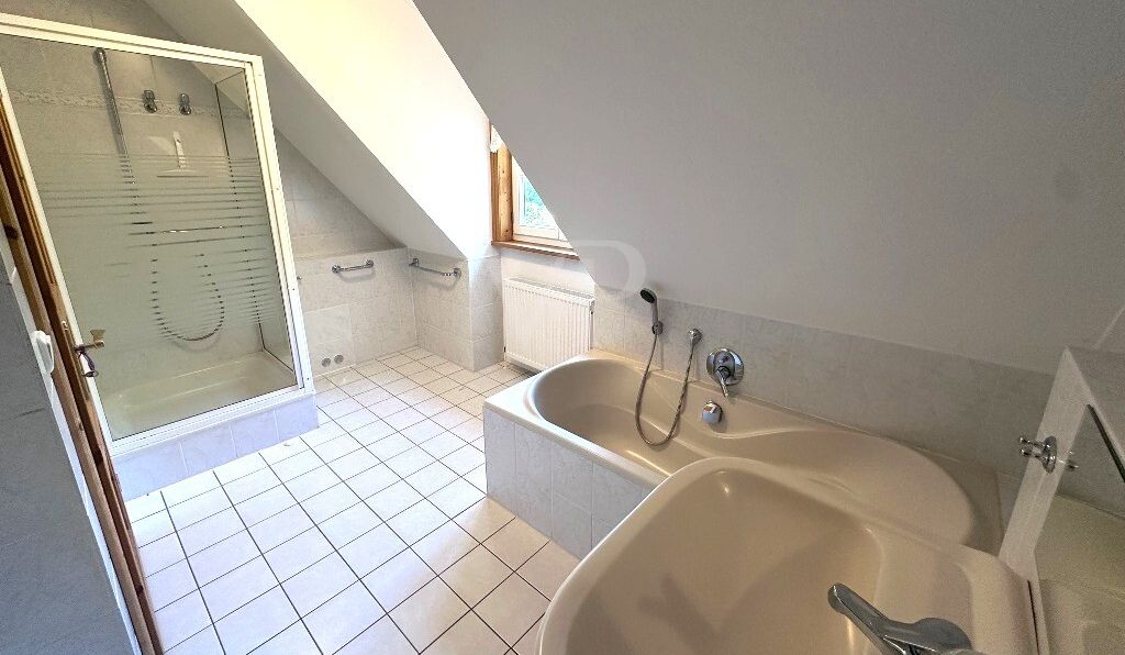 Badezimmer im OG 3