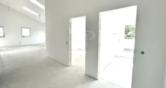 von_poll_real_estate_property_21217050-5p_image_3