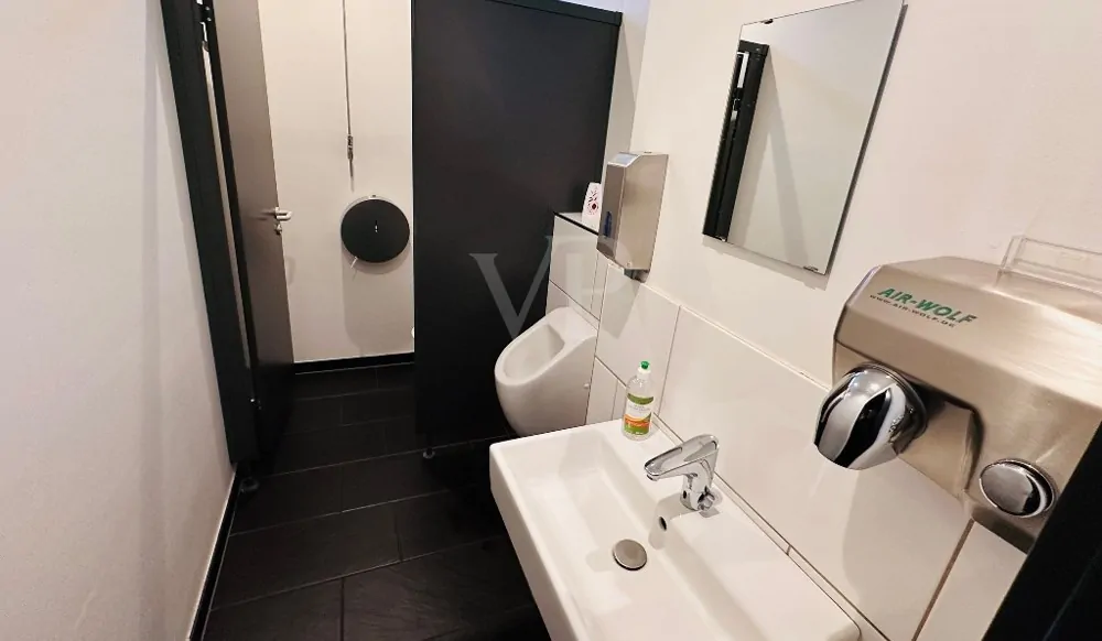 Herren WC Spielhalle